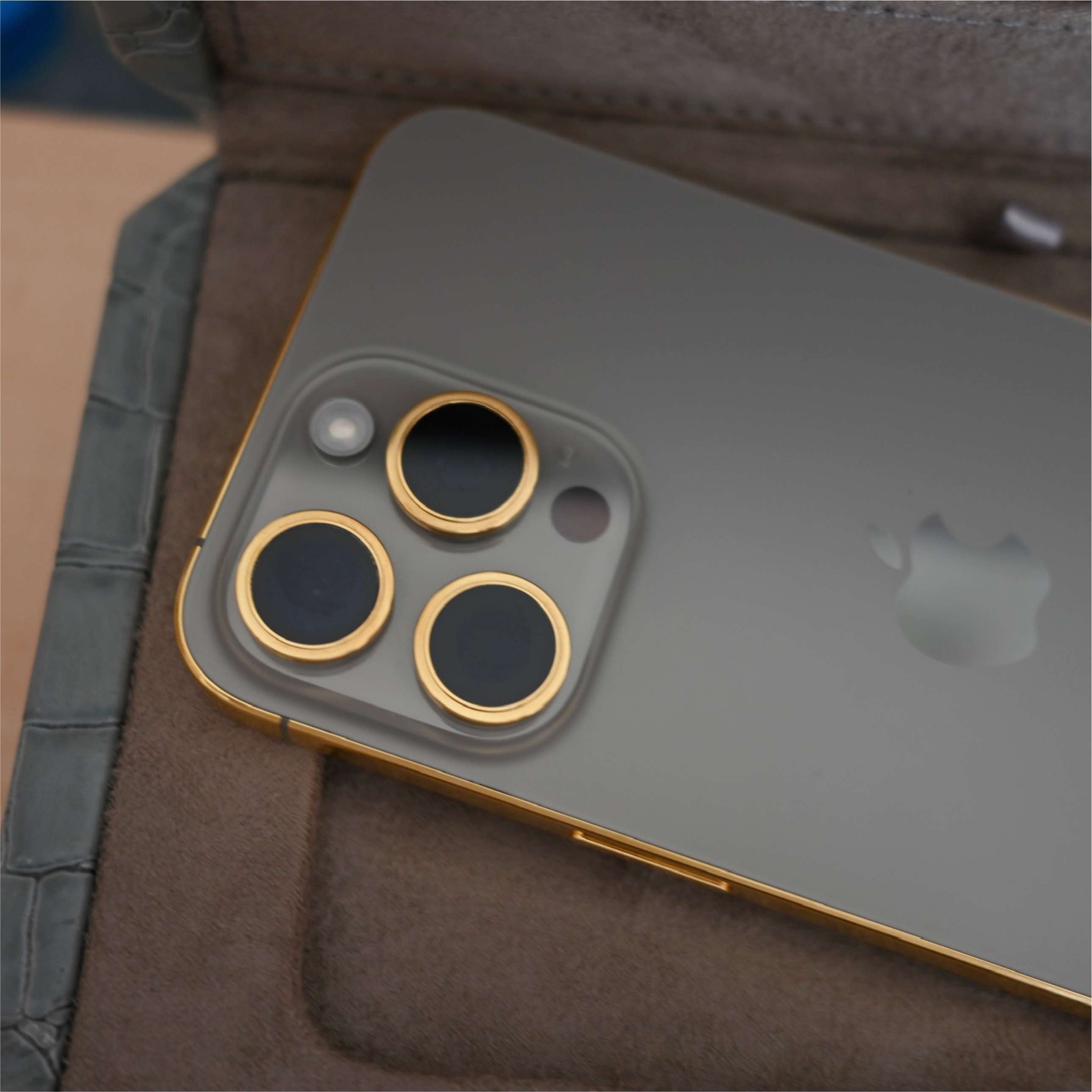 Iphone 15 Pro Max - 24kt Gold - Edge Gold and Full Gold