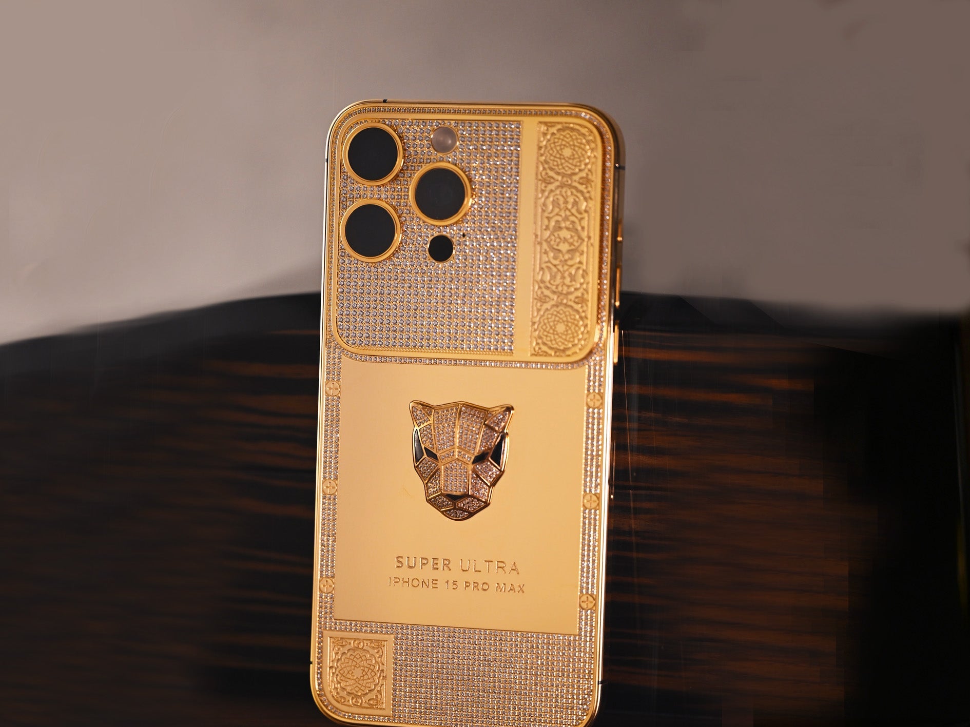 IPHONE 16 PRO MAX LUXURY CASE